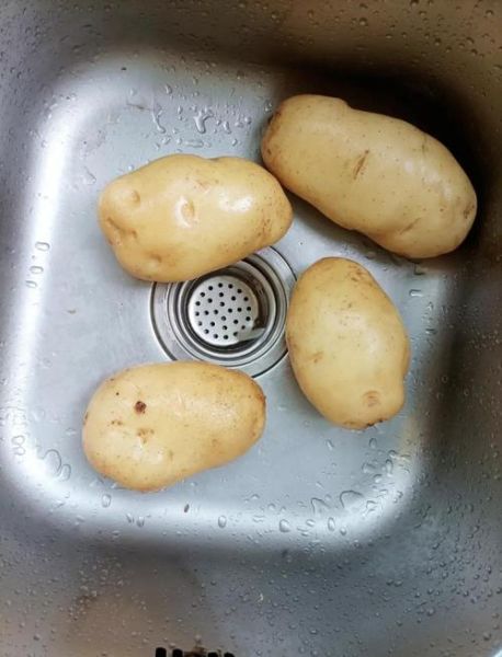 炸薯条怎么做_炸薯条最简单做法