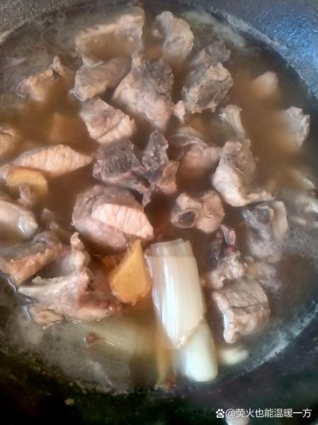 排骨怎么炖才软烂_排骨焯水用冷水还是热水