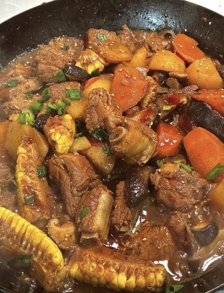 家常焖排骨怎么做_家常焖排骨需要焯水吗