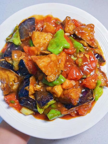 炒茄子怎么做好吃_家常茄子做法步骤