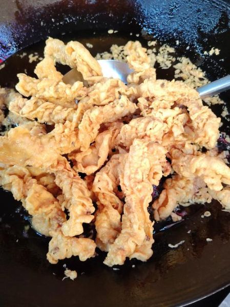 炸酥肉的家常做法_如何让外皮更酥脆