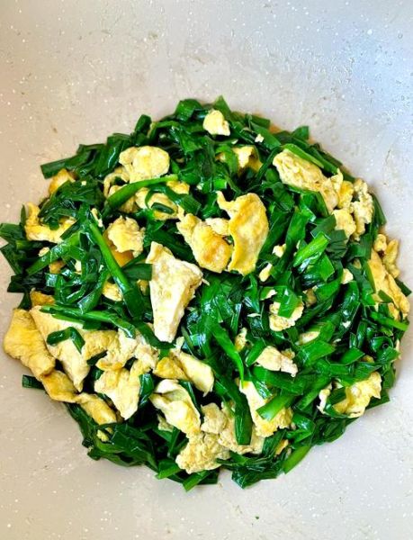 韭菜怎么炒好吃_韭菜炒蛋要不要先焯水