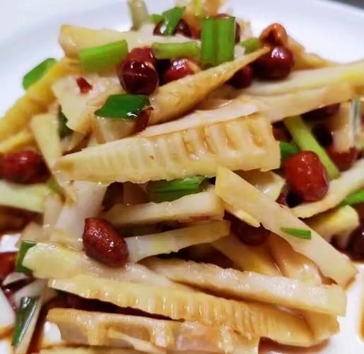 凉拌笋丝怎么做_凉拌笋丝需要焯水吗