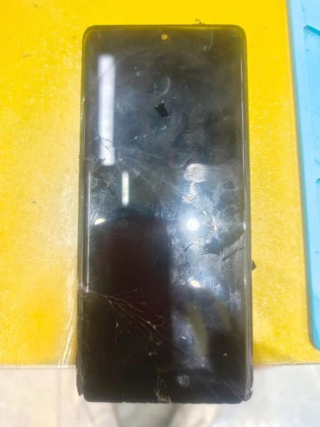 手机屏幕怎么换_手机屏幕碎了怎么办