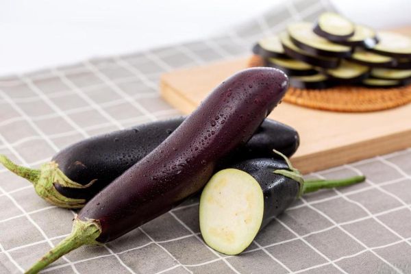 梦到茄子是什么意思_茄子在梦里代表什么