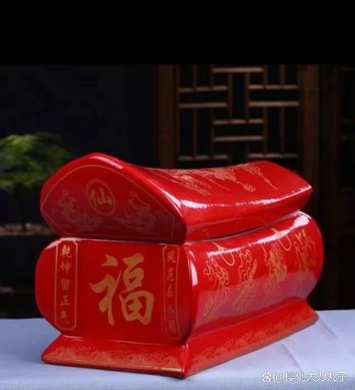 梦到红色棺材是什么意思_红色棺材梦境解析