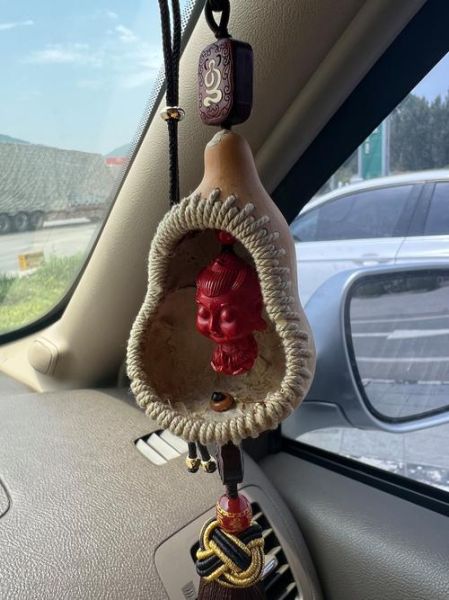 车挂件属相怎么选_什么材质最旺车主