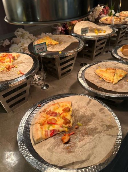 梦到吃自助餐是什么意思_自助餐梦境解析